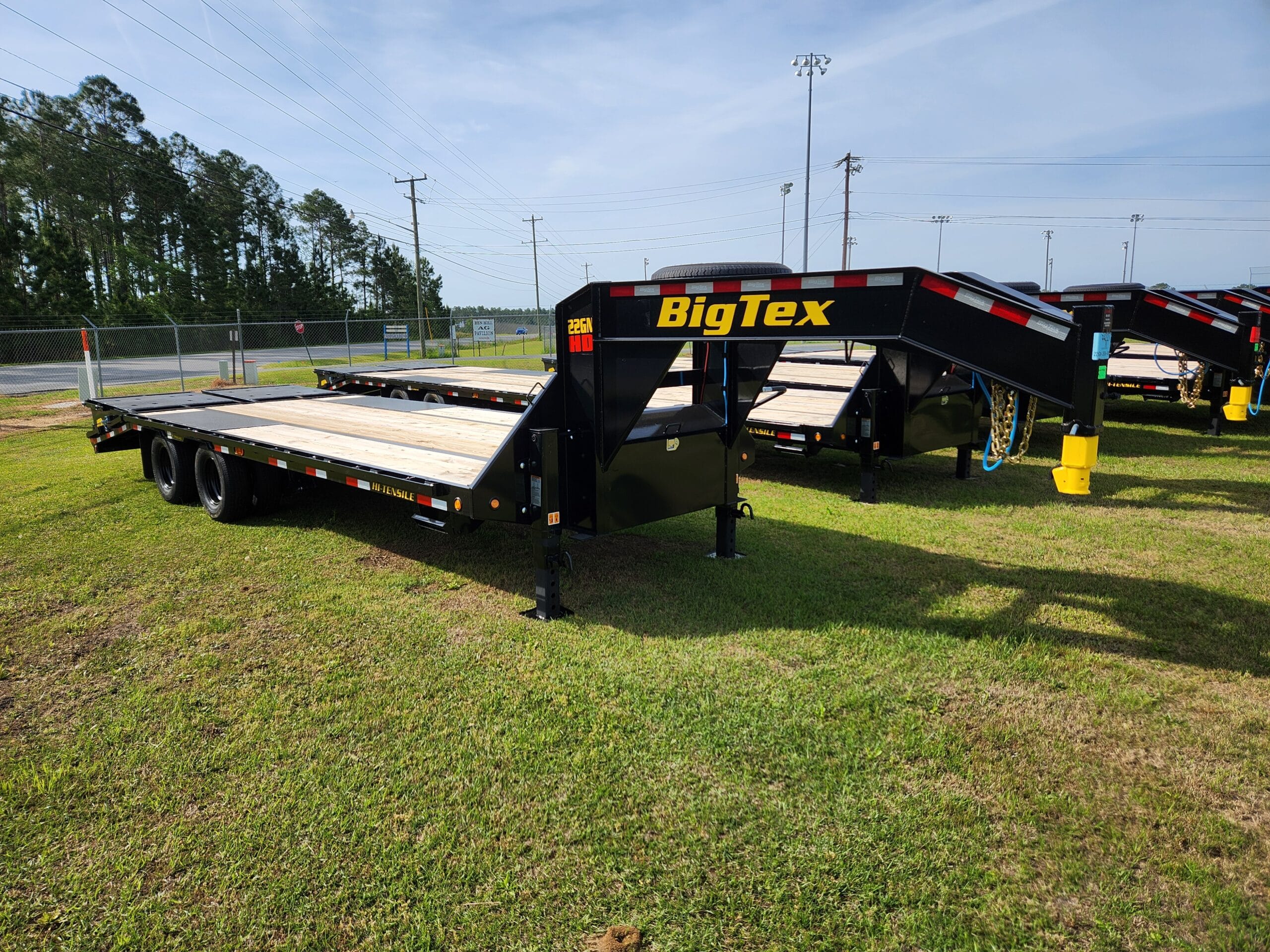 Big Tex 25′ Gooseneck Trailer 12 Ton 22GN-20+5 Mega Ramps - Image 2